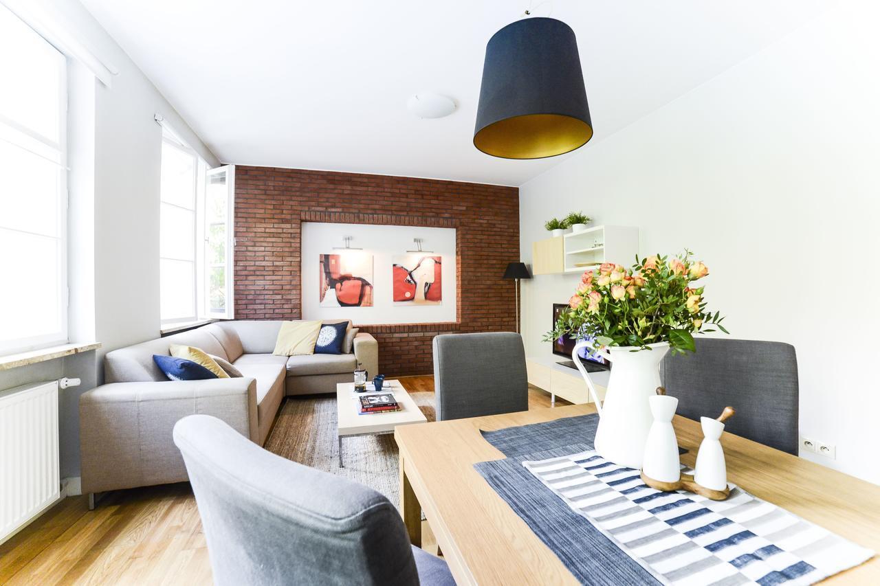 Spacious Apartment In The Old Town Варшава Экстерьер фото