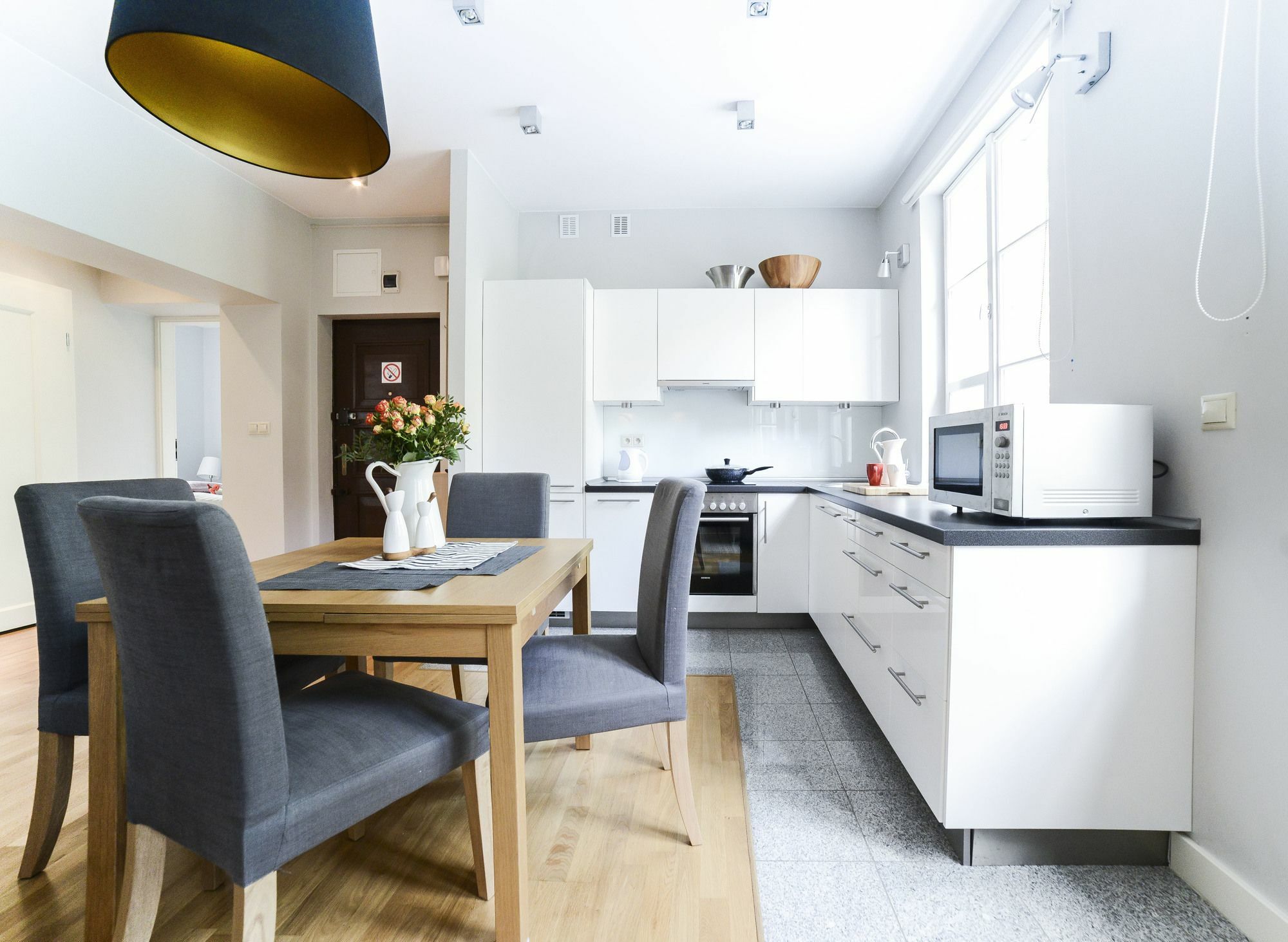 Spacious Apartment In The Old Town Варшава Экстерьер фото